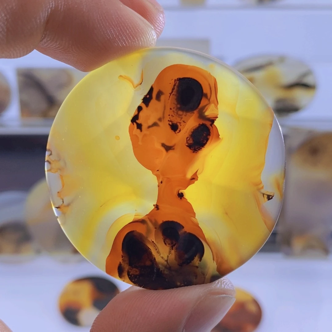 玛瑙/玉髓颈饰未镶嵌穿**空