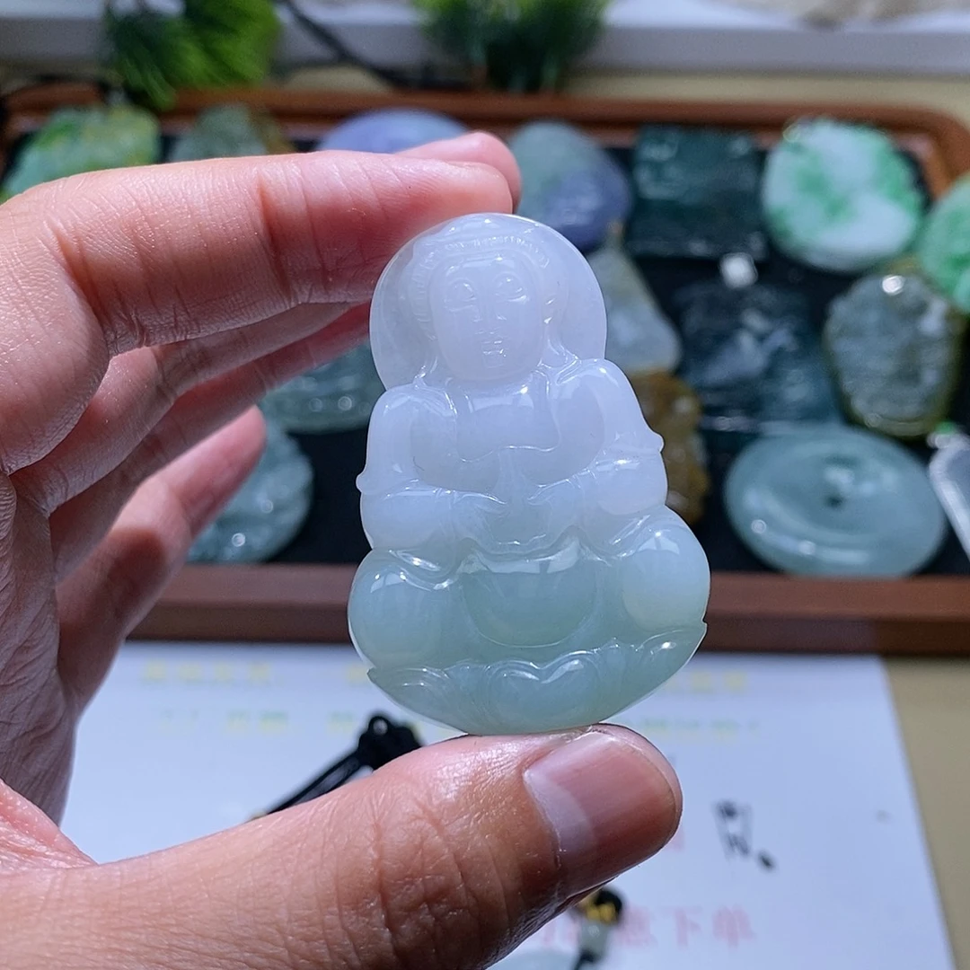 【闪购商品】翡翠颈饰未镶嵌温****司观音