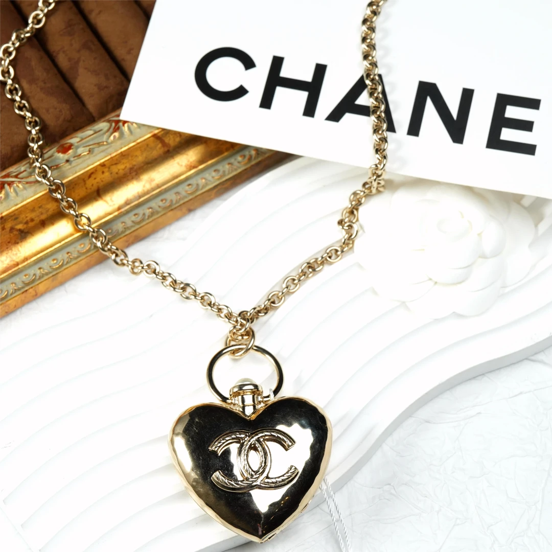 95新 Chanel/香奈儿 柚礼中古/香奈儿淡金色桃心项链LZ504340