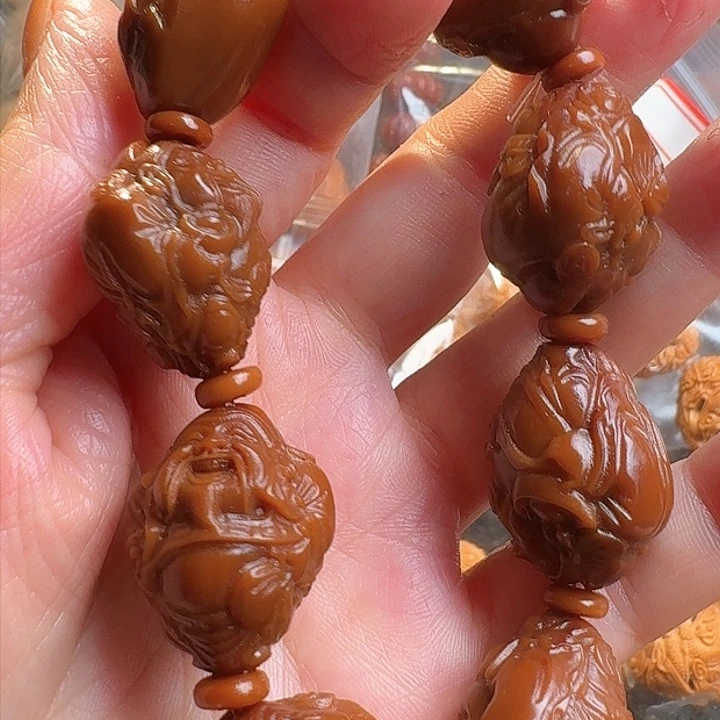 橄榄核吊坠橄榄玉华八方来财