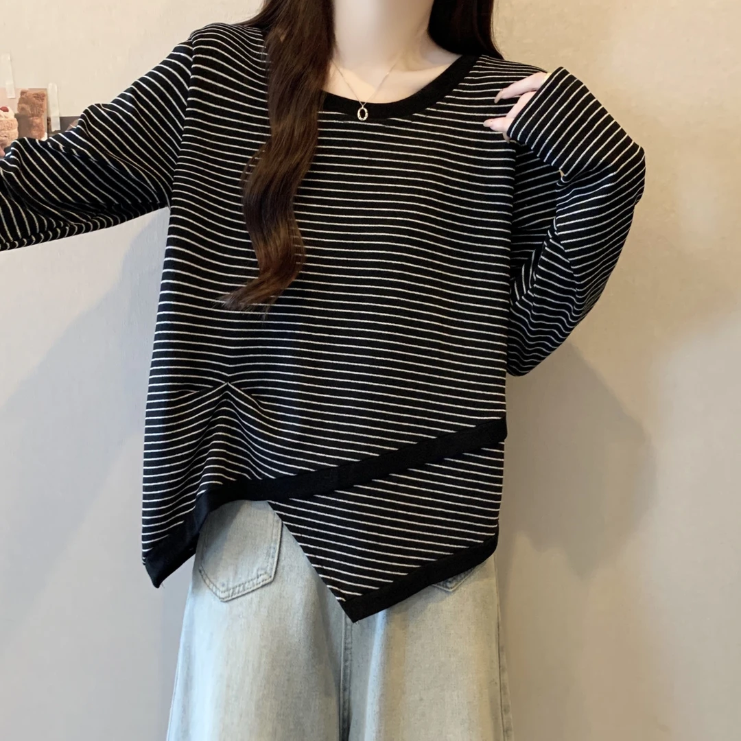 大码遮肚子设计感条纹正肩长袖T恤女春秋胖妹妹显瘦不规则打底衫