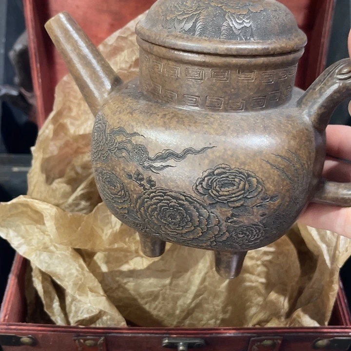 茶壶紫泥原矿泥料手工制作的一把紫砂壶