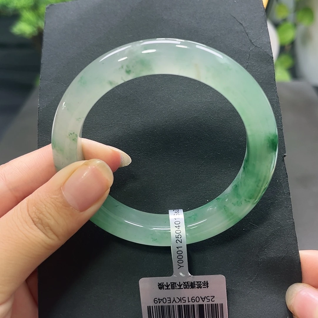 甜***甜未镶嵌手镯石英质玉安安 56
