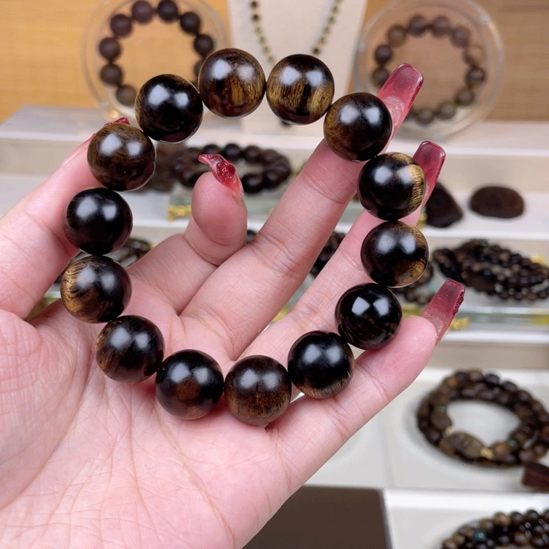 沉香手串勇****！越南沉香