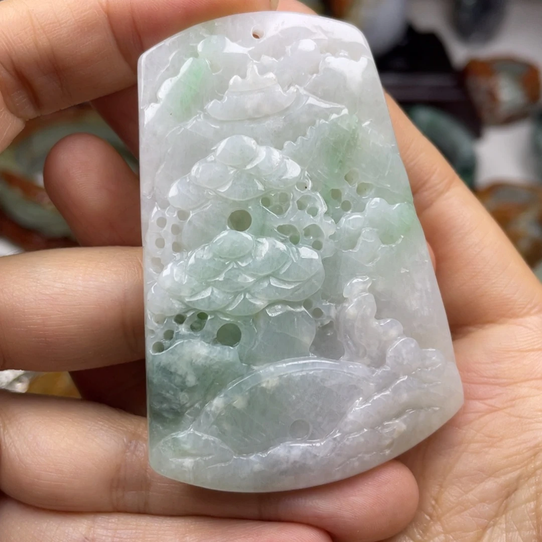 翡翠未镶嵌颈饰牌子