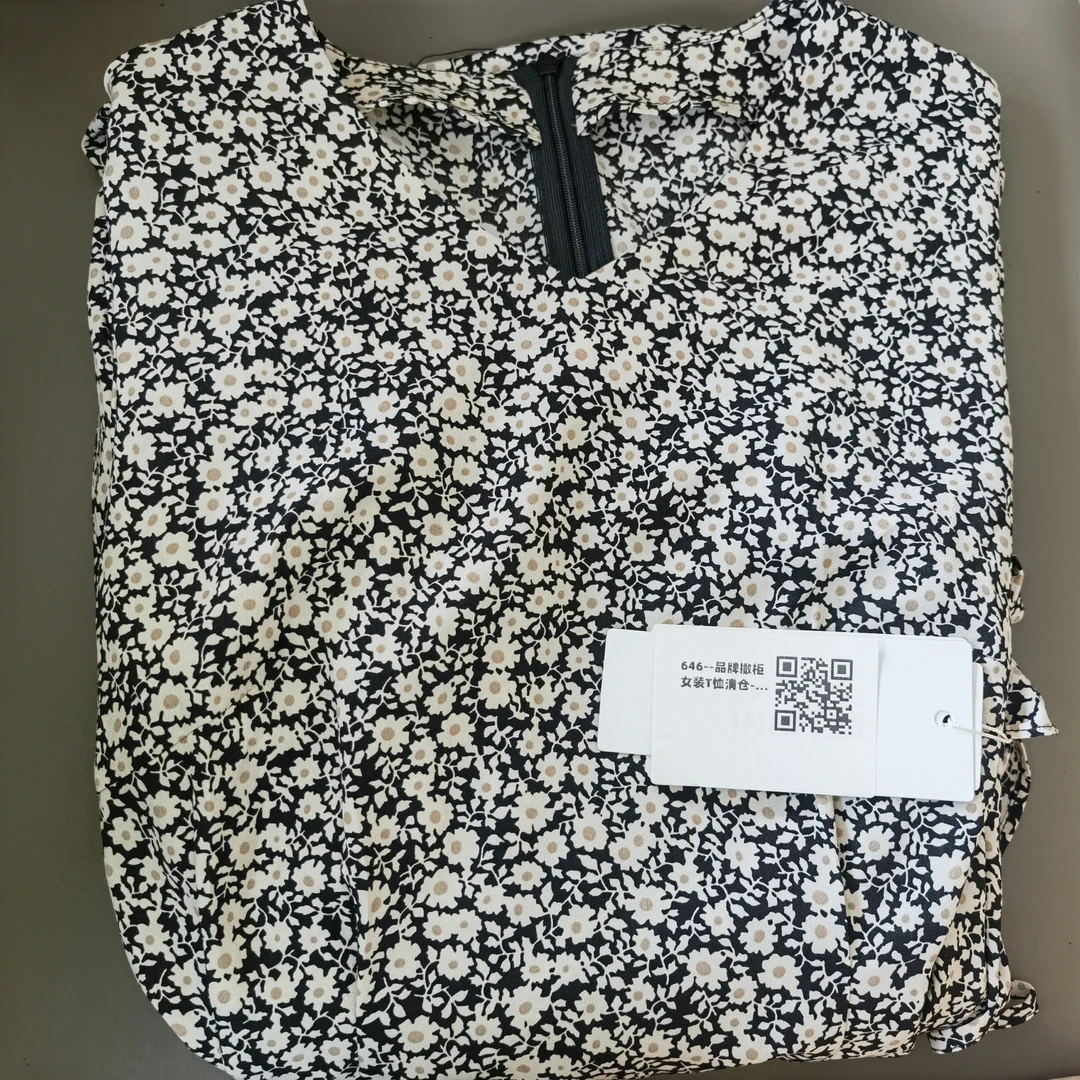 646-1-4--品牌撤柜女装T恤清仓-冯丽丽专属