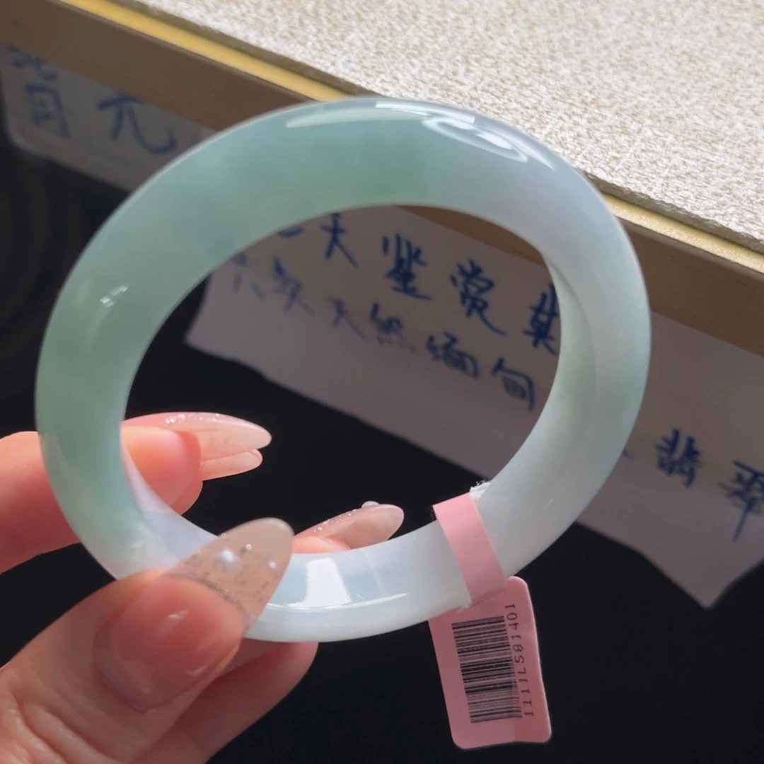 翡翠未镶嵌手镯手镯