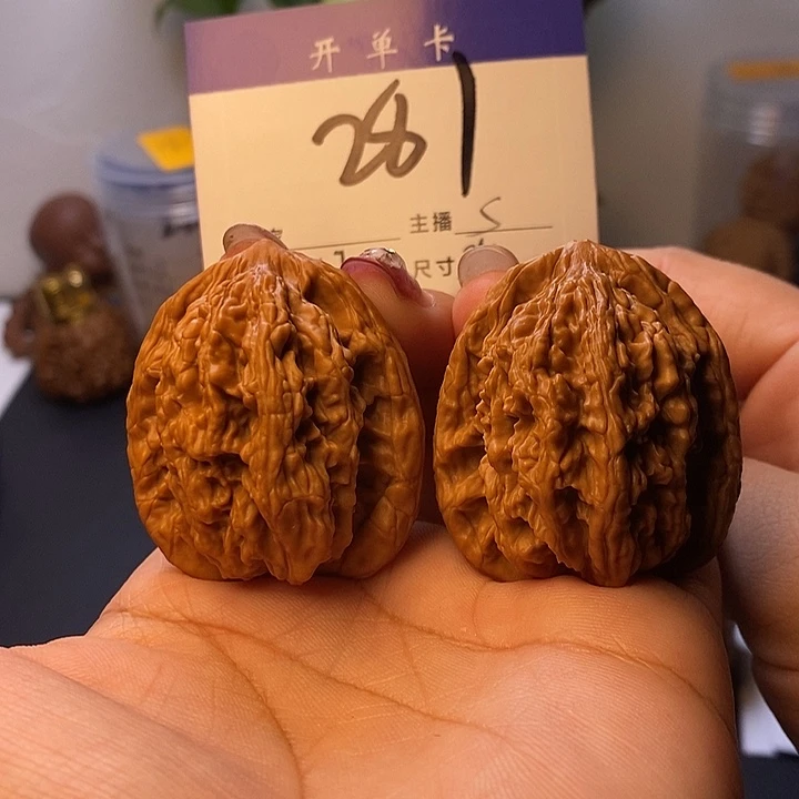 吊坠桃核虎头39无刀痕s