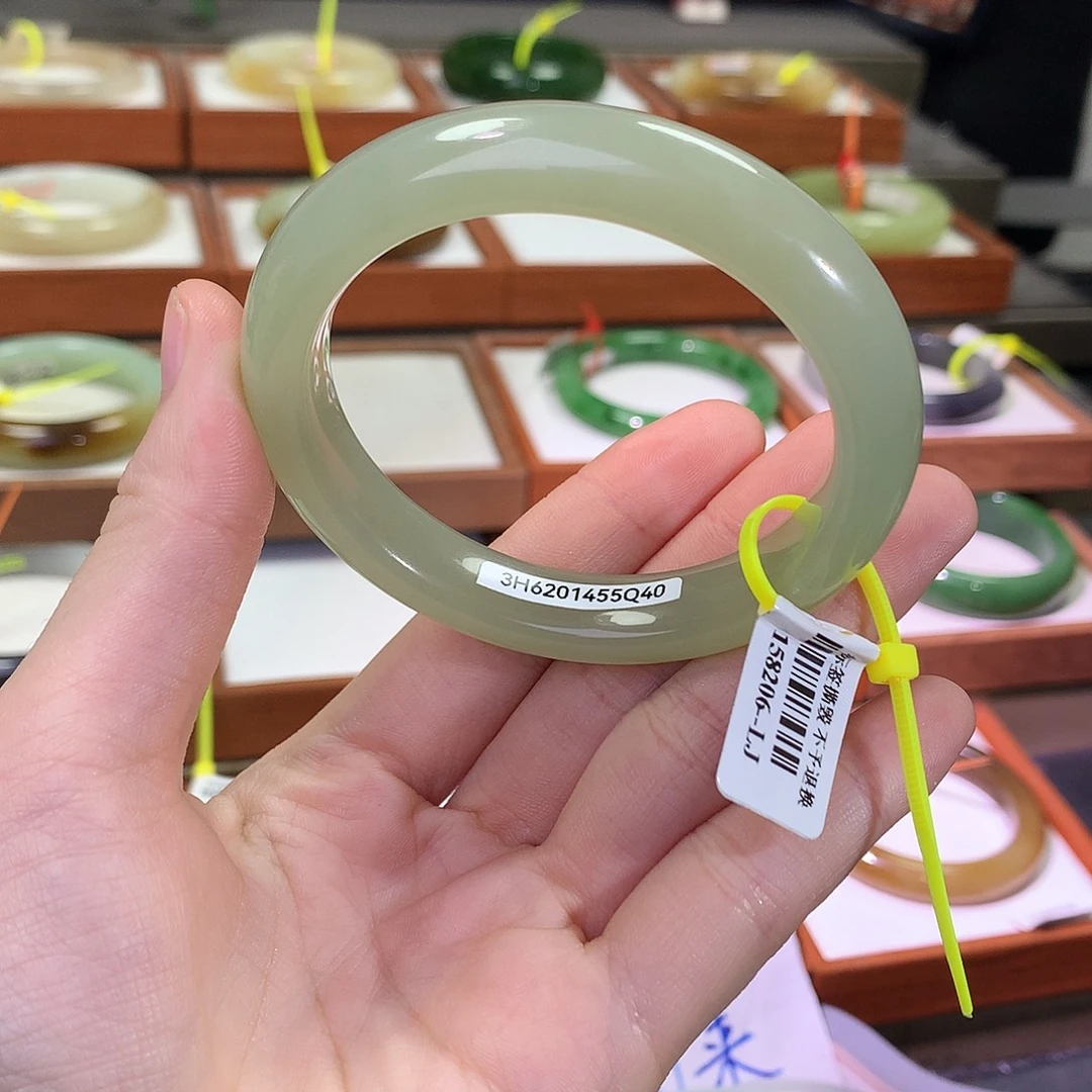 和田玉未镶嵌手镯55 冰晴