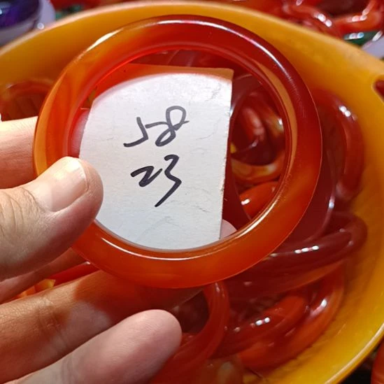 手镯玛瑙/玉髓未镶嵌
