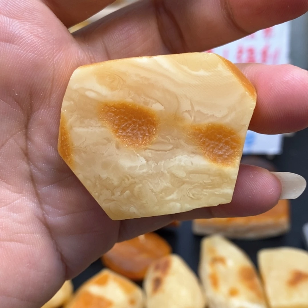 定制琥珀未镶嵌小*天然蜜蜡原石加工不退不换