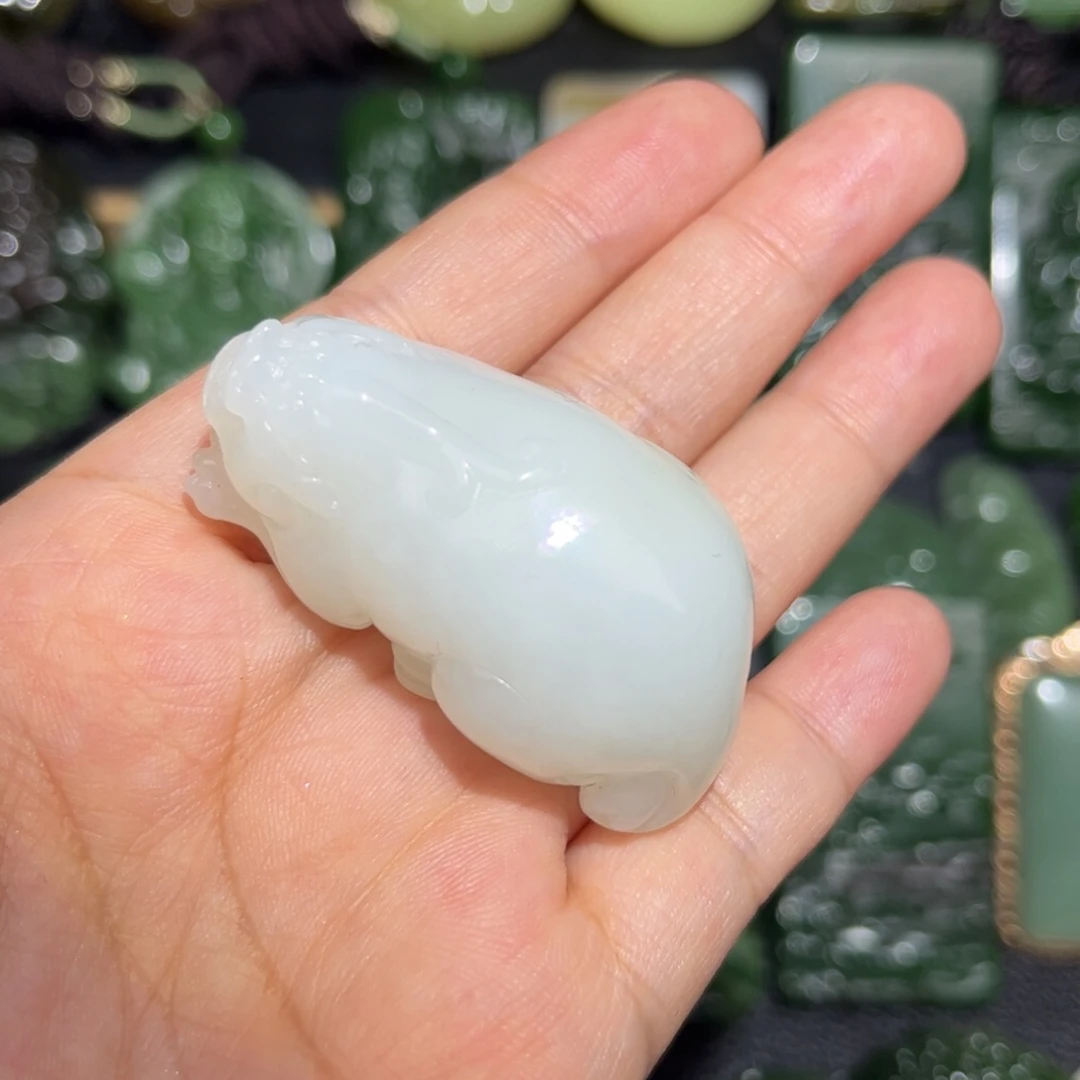 和田玉未镶嵌挂件