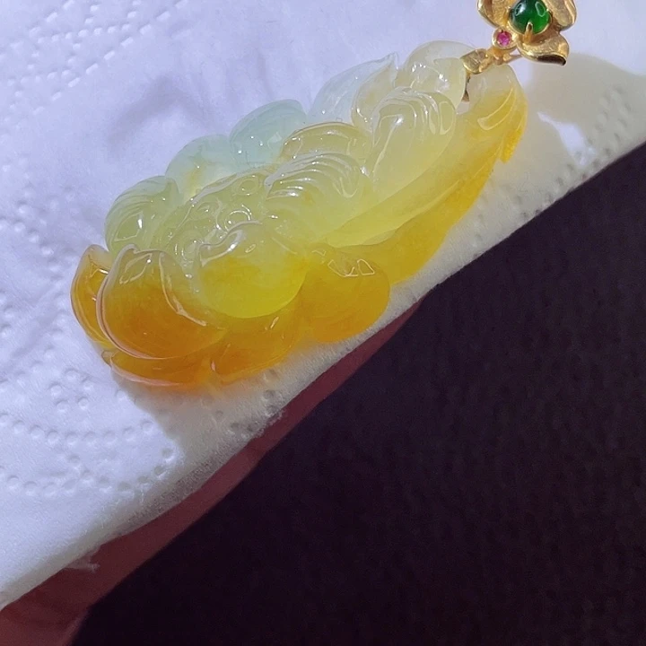 颈饰18K金镶嵌翡翠翡翠