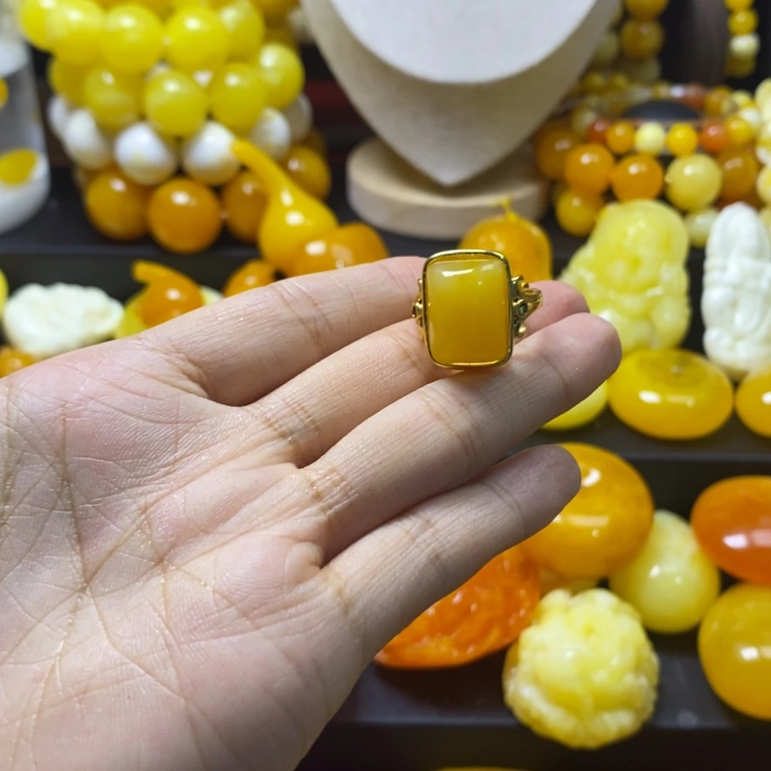 b***t非金属树脂戒指鸡油黄