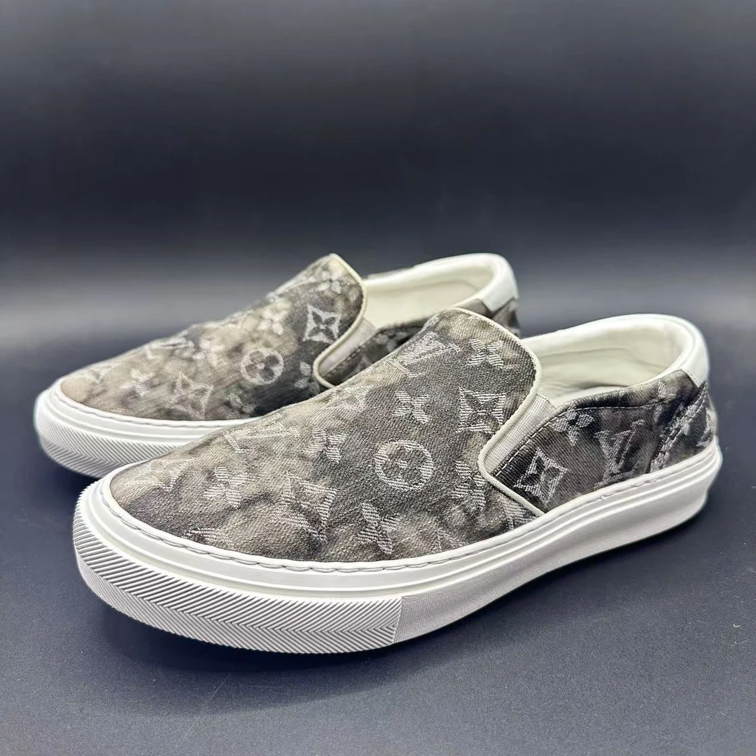 95新 LouisVuitton/路易威登 男士黑灰扎染印花一脚蹬40.5码xh054