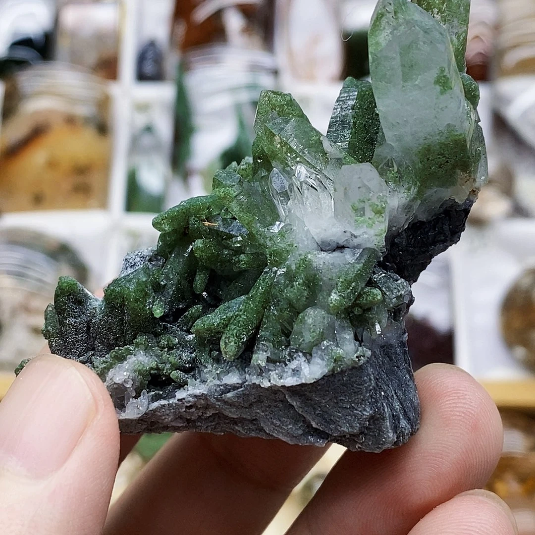 菲***文水晶珠宝半成品未镶嵌摆件