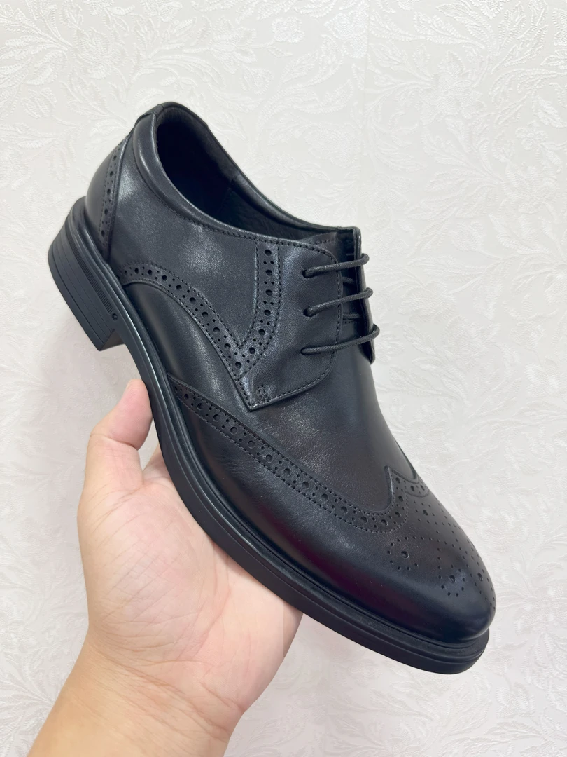 新款真皮男鞋布洛克休闲鞋英伦透气商务皮鞋行政上班通勤德比鞋男