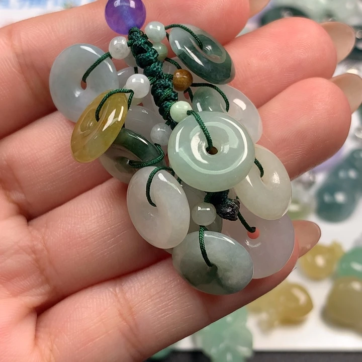 翡翠未镶嵌项圈翡翠