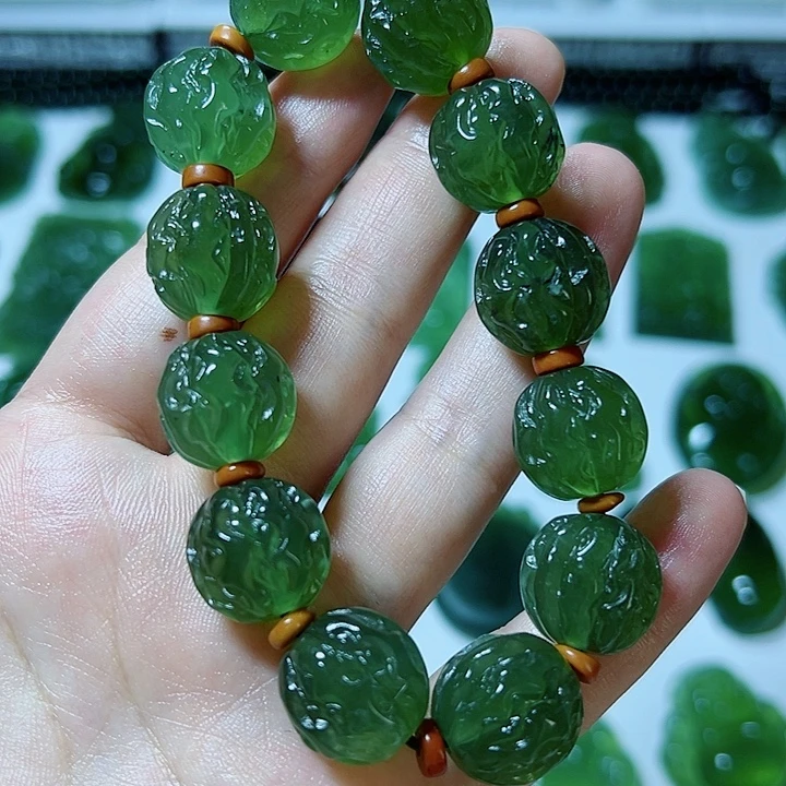 马***动未镶嵌蛇纹石玉手链