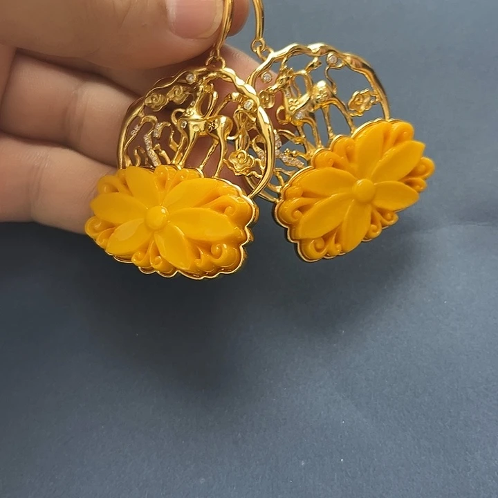 琥珀未镶嵌裸石耳坠