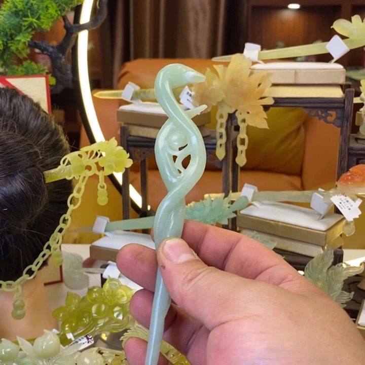 蛇纹石玉未镶嵌发饰