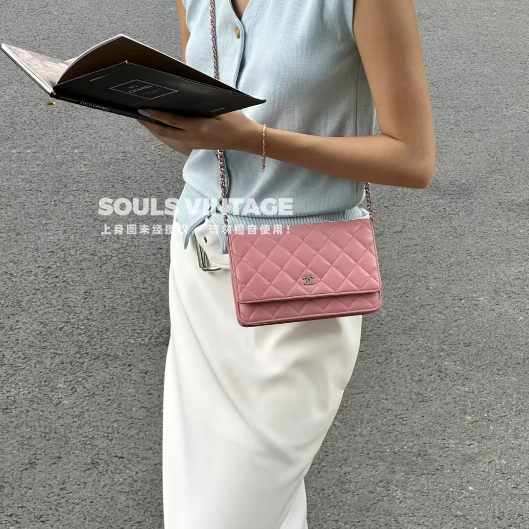 95新 Chanel/香奈儿 Chanel粉红银 羊皮 cf woc 发财包/676351522