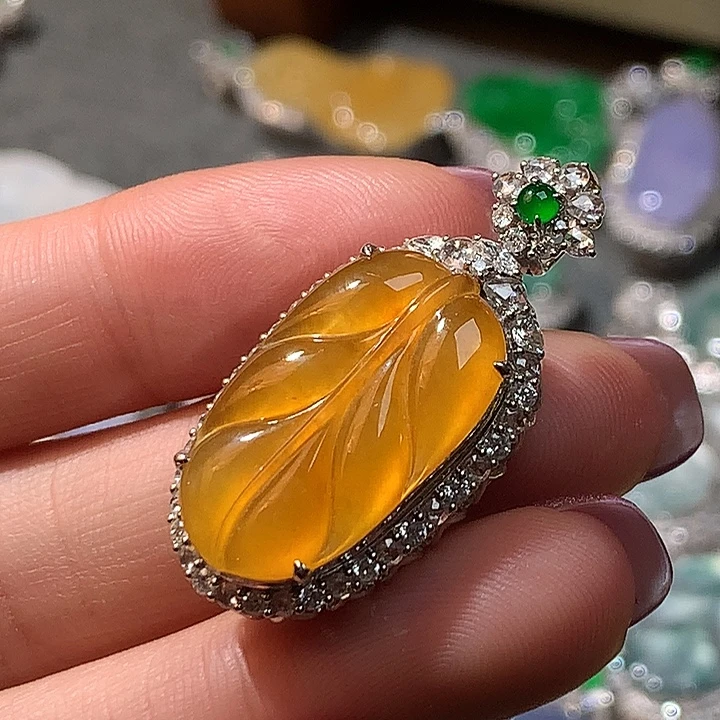 翡翠18K金镶嵌吊坠(不含链)