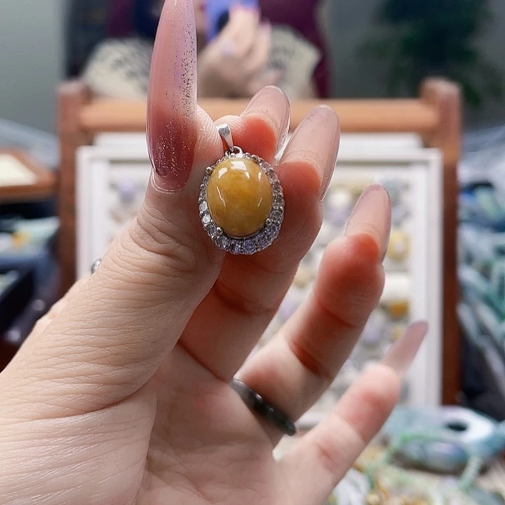 翡翠未镶嵌颈饰天然翡翠Ａ货