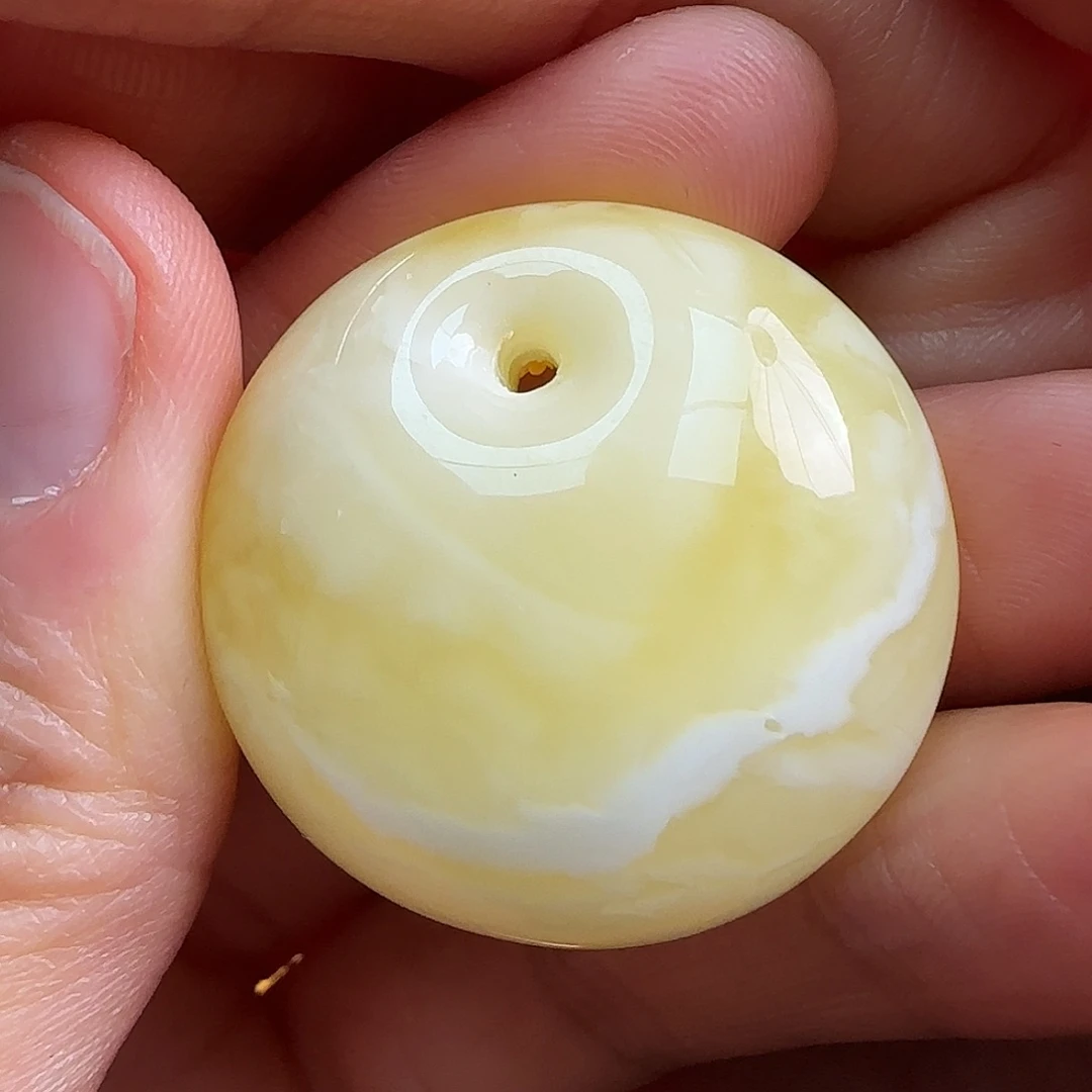 蜜蜡未镶嵌珠宝奇石