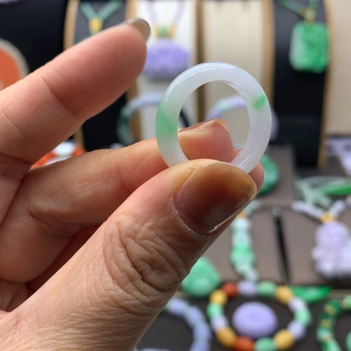 翡翠未镶嵌吊坠(不含链)翡翠戒指