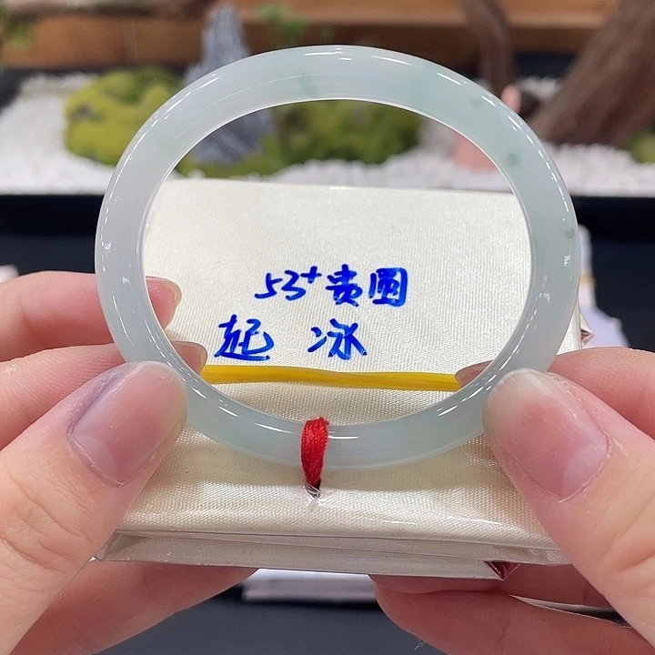 翡翠手镯未镶嵌缅甸天然翡翠手镯