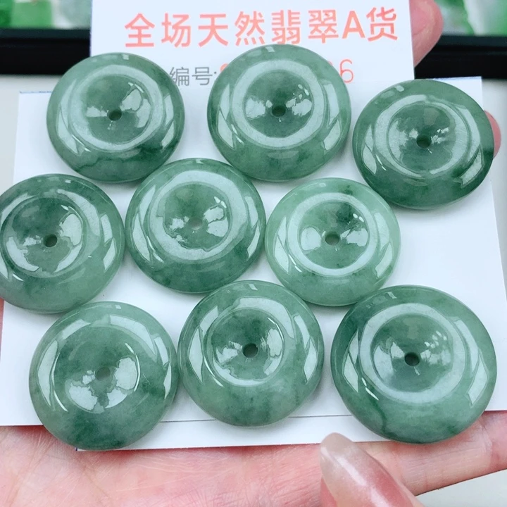 翡翠未镶嵌颈饰多样性发其1