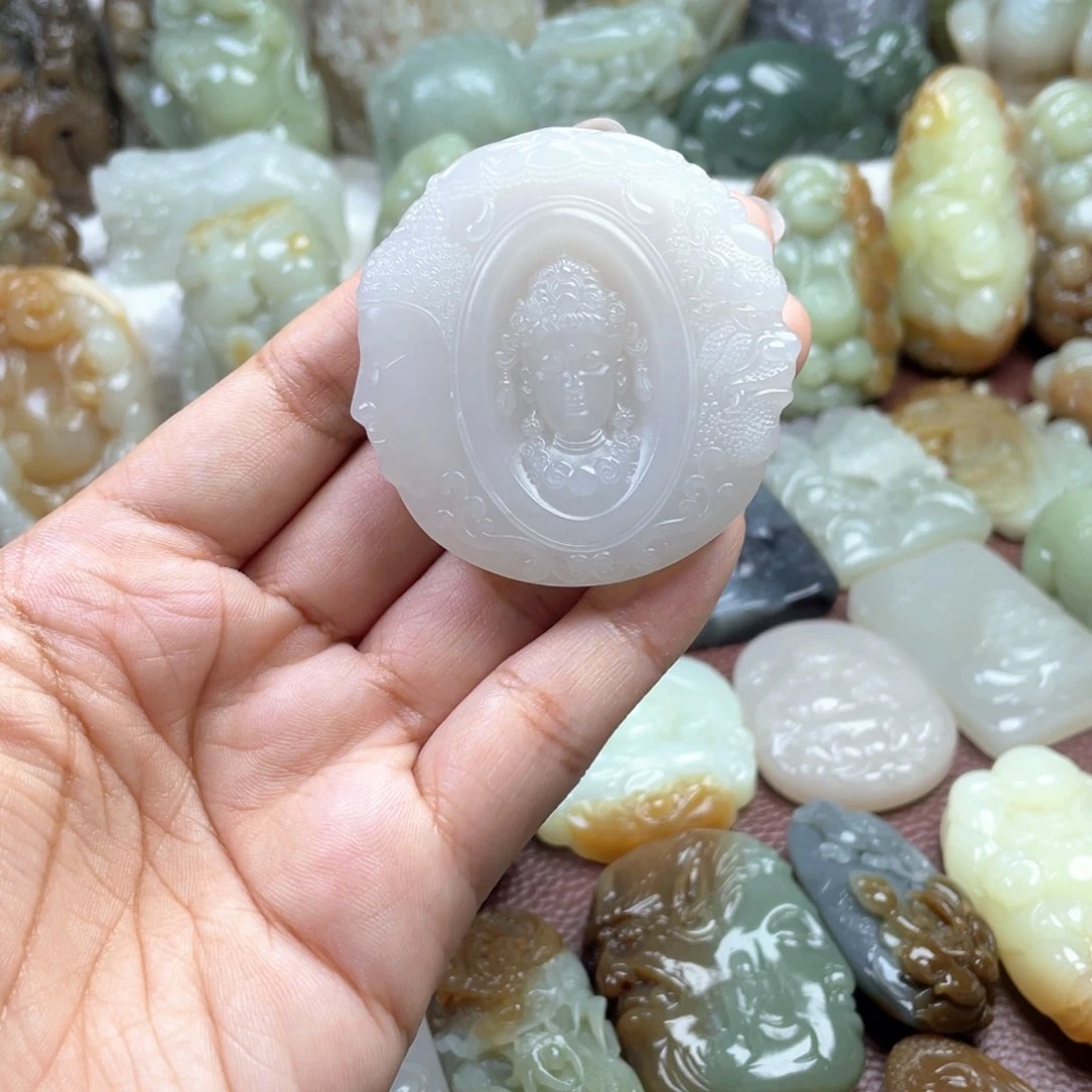 和田玉未镶嵌颈饰