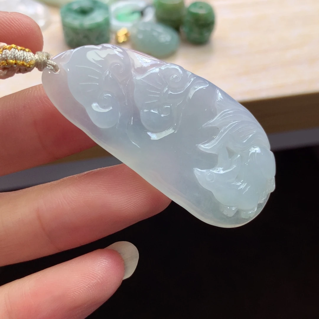 翡翠未镶嵌颈饰吊坠