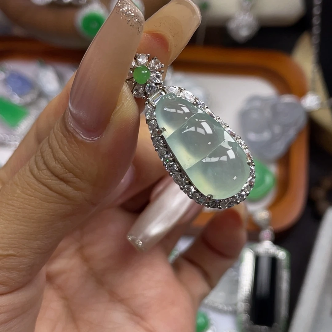 颈饰银S925镶嵌翡翠吊坠