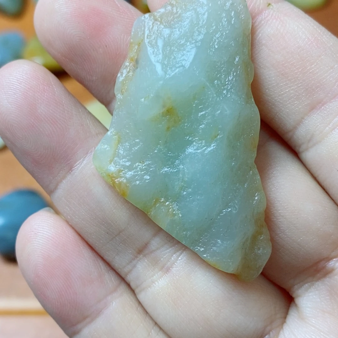 和田玉（糖玉）未镶嵌挂件