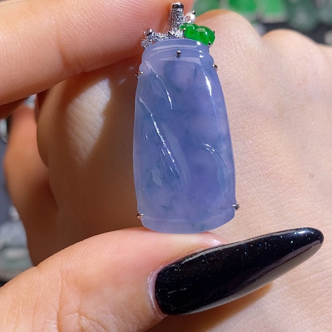 翡翠未镶嵌颈饰竹节