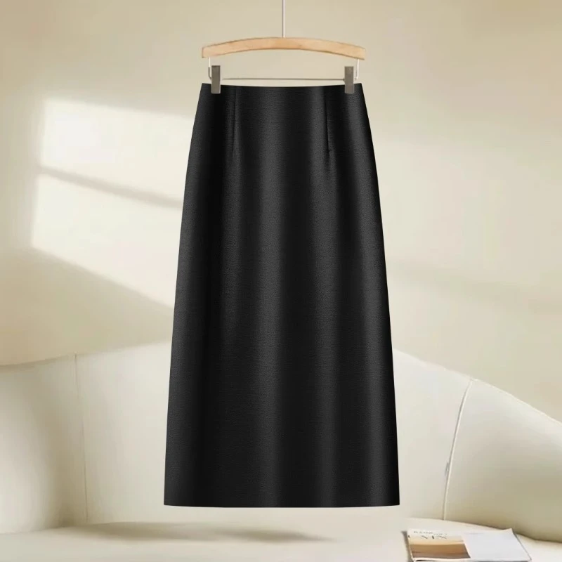 高级感黑色醋酸半身裙女夏薄款2025新款气质时尚a字裙缎面包臀裙