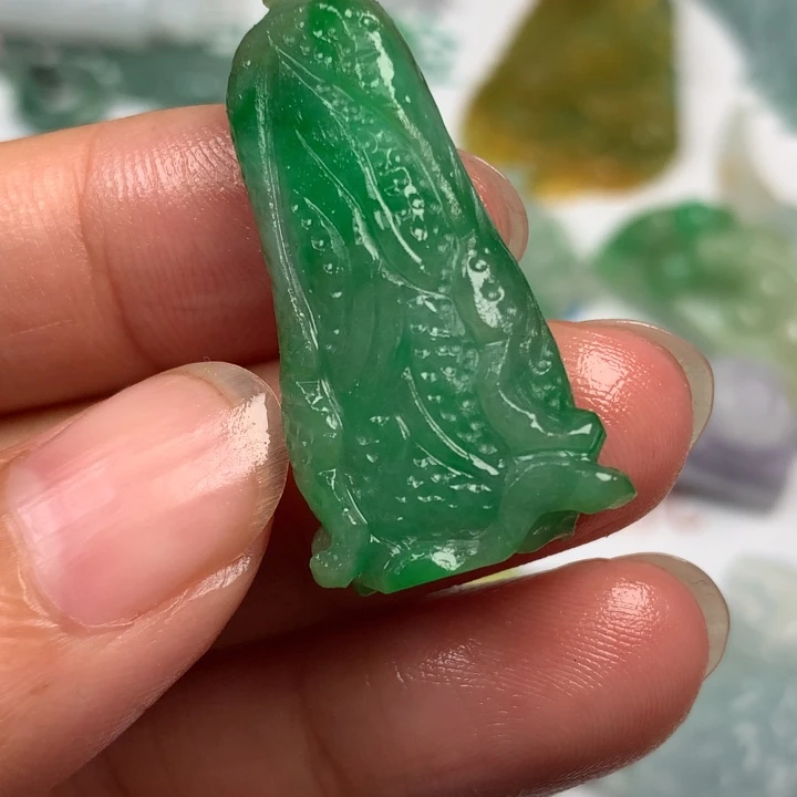 未镶嵌定制翡翠翡翠