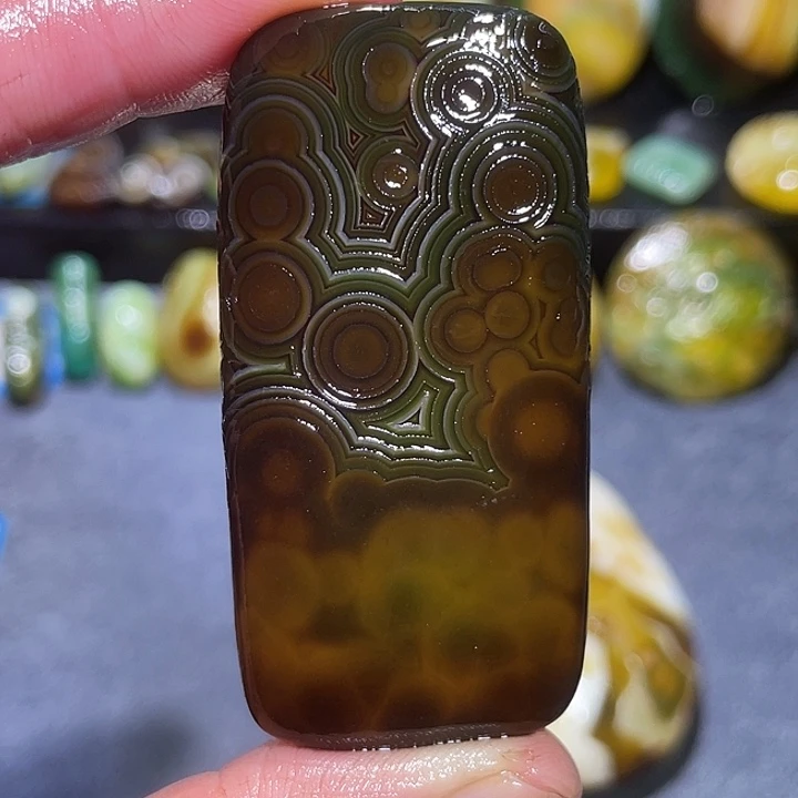 玛瑙/玉髓未镶嵌珠宝奇石