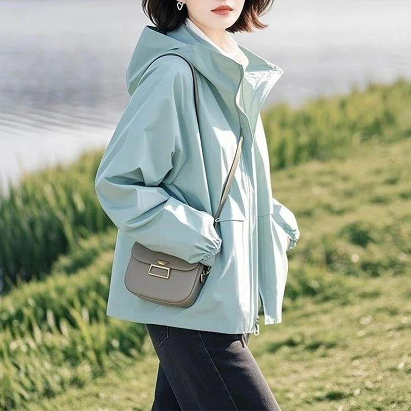 韩版减龄连帽冲锋衣外套女2026春秋新款帽衫宽松显瘦百搭开衫上衣