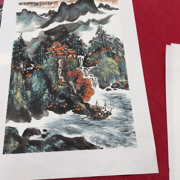 国画花鸟等图案为一体而得