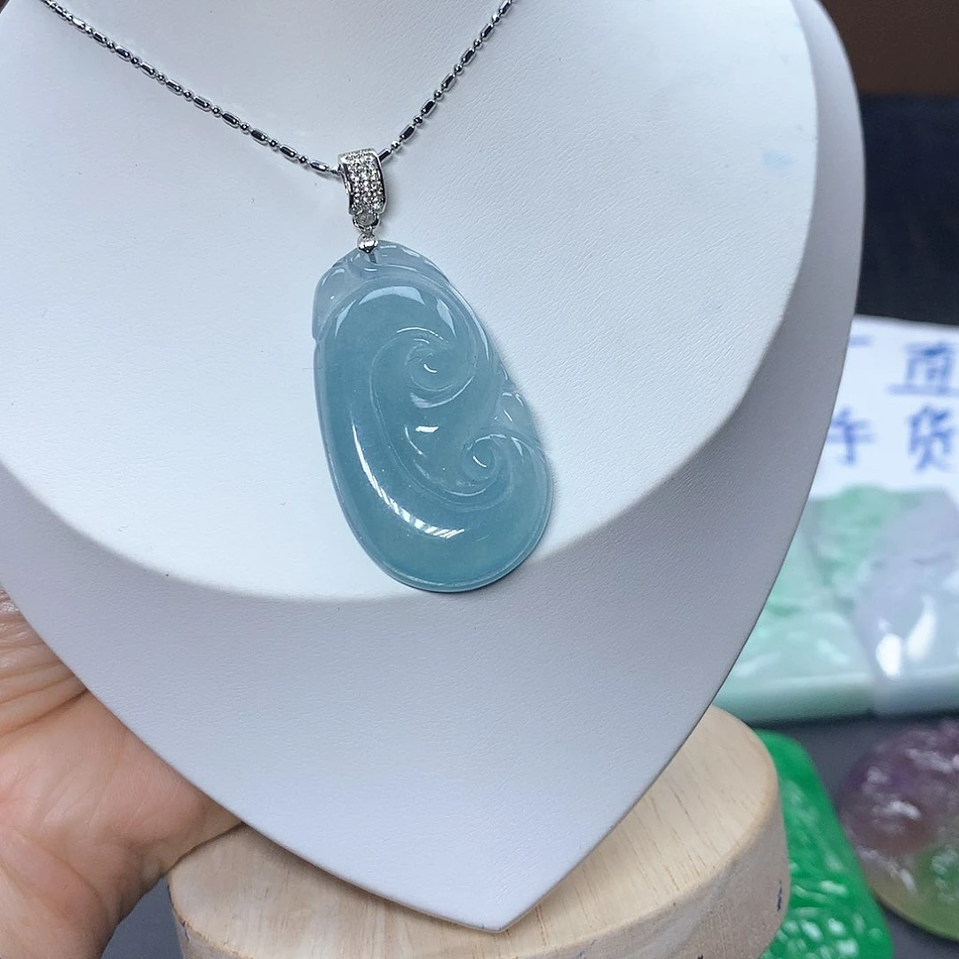 翡翠颈饰未镶嵌我