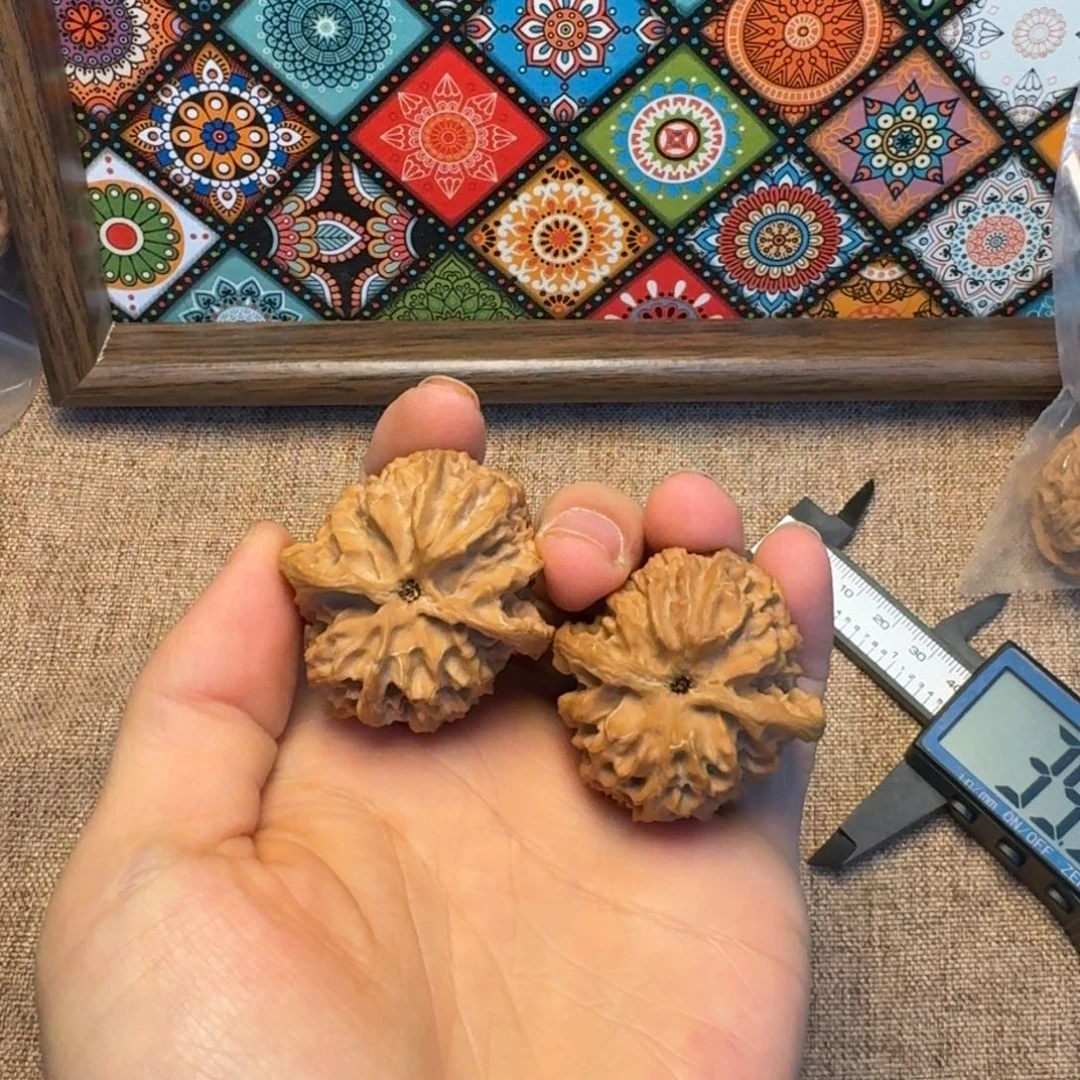 1***0文玩核桃吊坠苹果园