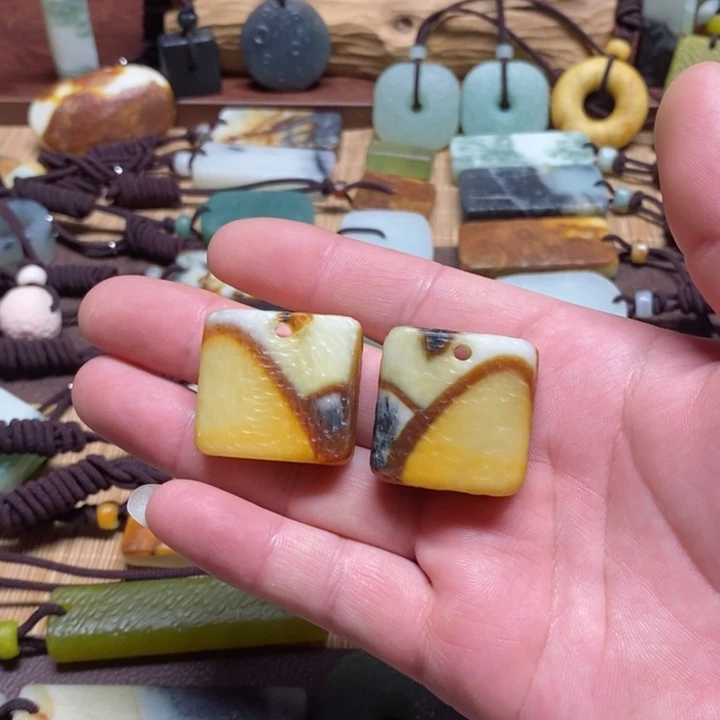 蛇纹石玉挂件未镶嵌闲**记