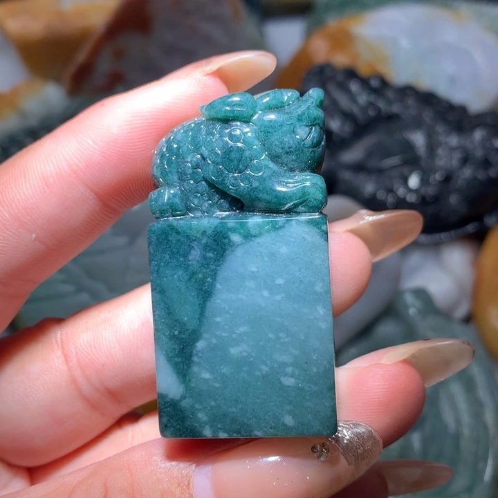 翡翠未镶嵌颈饰保真天然A货翡翠