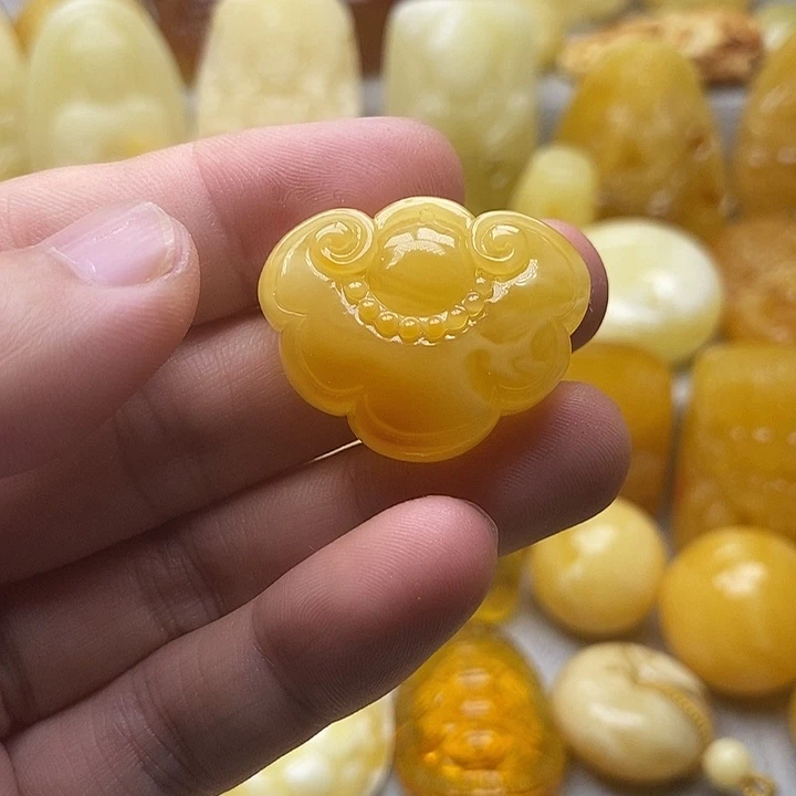 琥珀颈饰未镶嵌琥珀蜜蜡吊坠