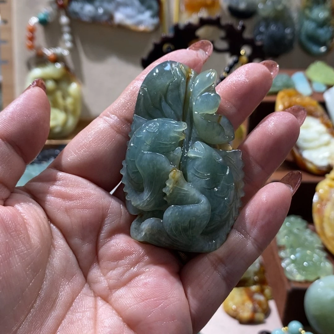 蛇纹石玉未镶嵌颈饰