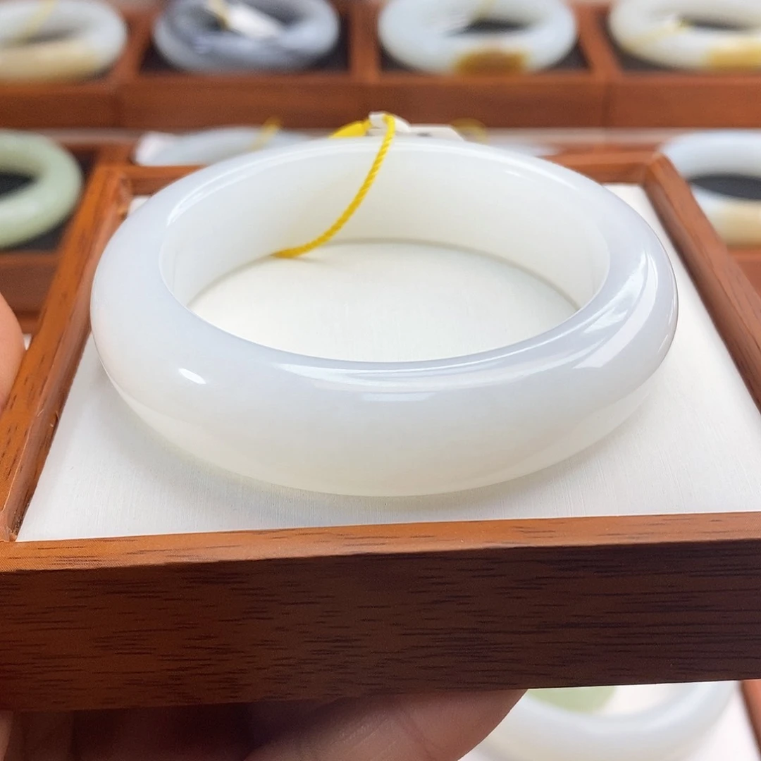 和田玉（白玉）手镯未镶嵌
