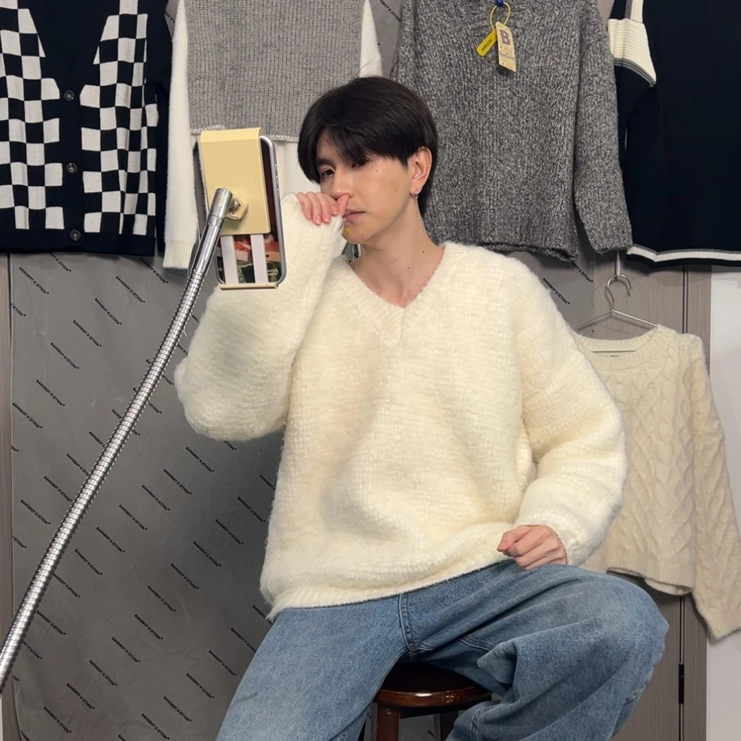 ｖ领磨毛白色毛衣L一件
